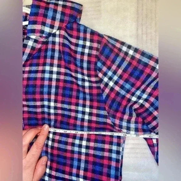 Plaid  style cotton/polyester fabric T-shirt. Great for spring 🌸 - Picture 4 of 6
